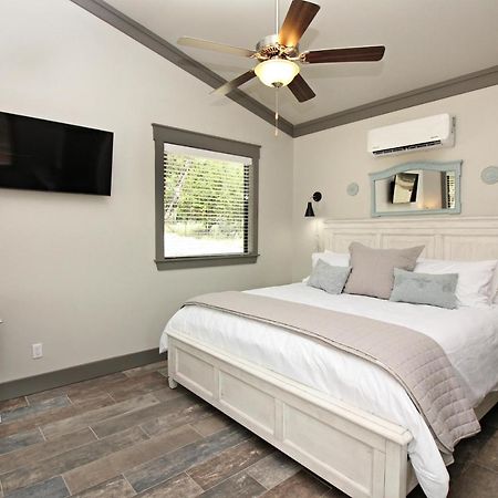 Green Acres Cottages - Fredericksburg Suite Wimberley Extérieur photo